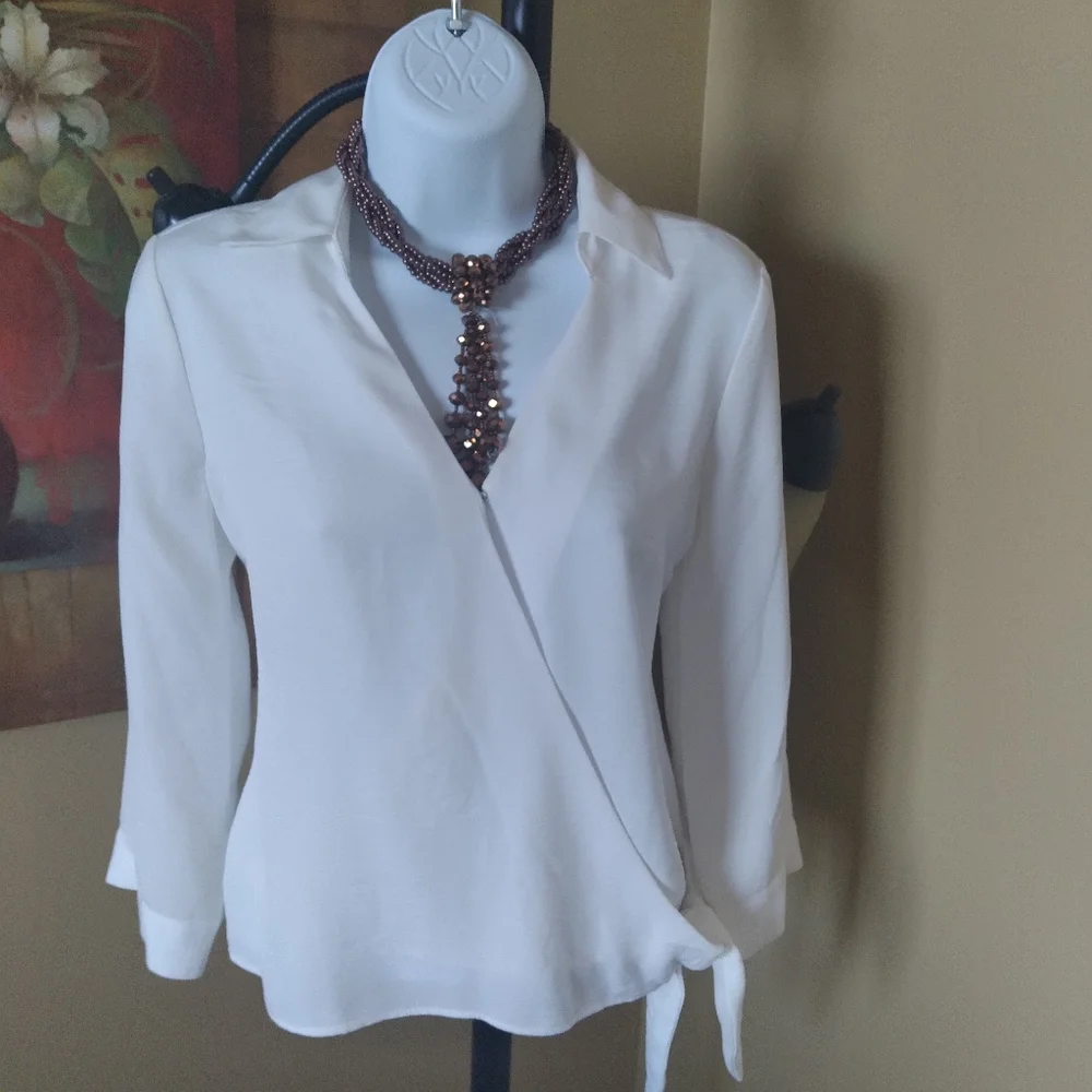Off-White blouse - Picture 2 of 5